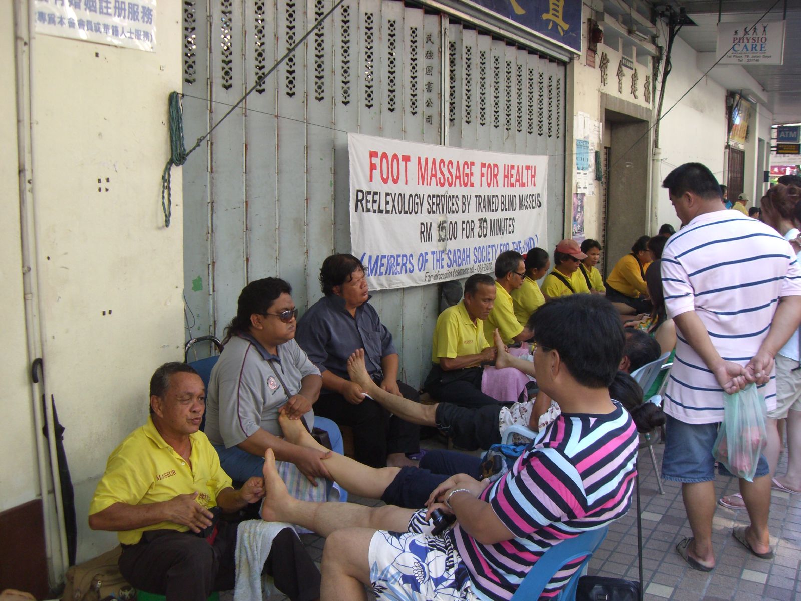 A foot massage session focused on comfort care